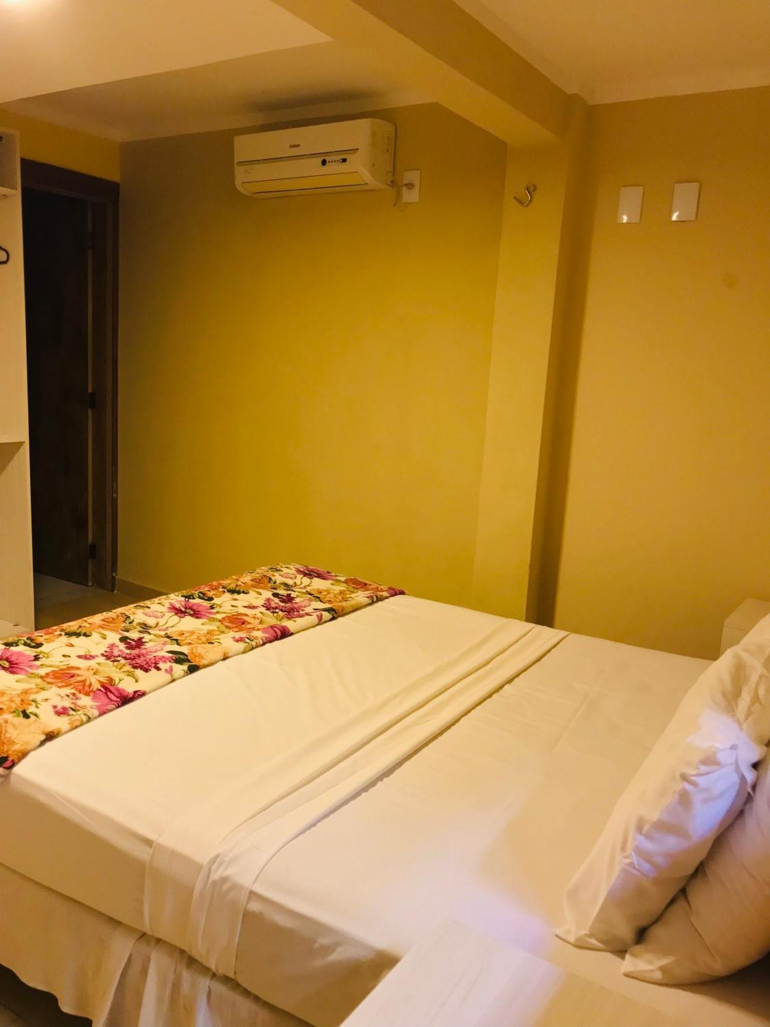 Hotel Pousada Latitude Canoa Quebrada Buitenkant foto