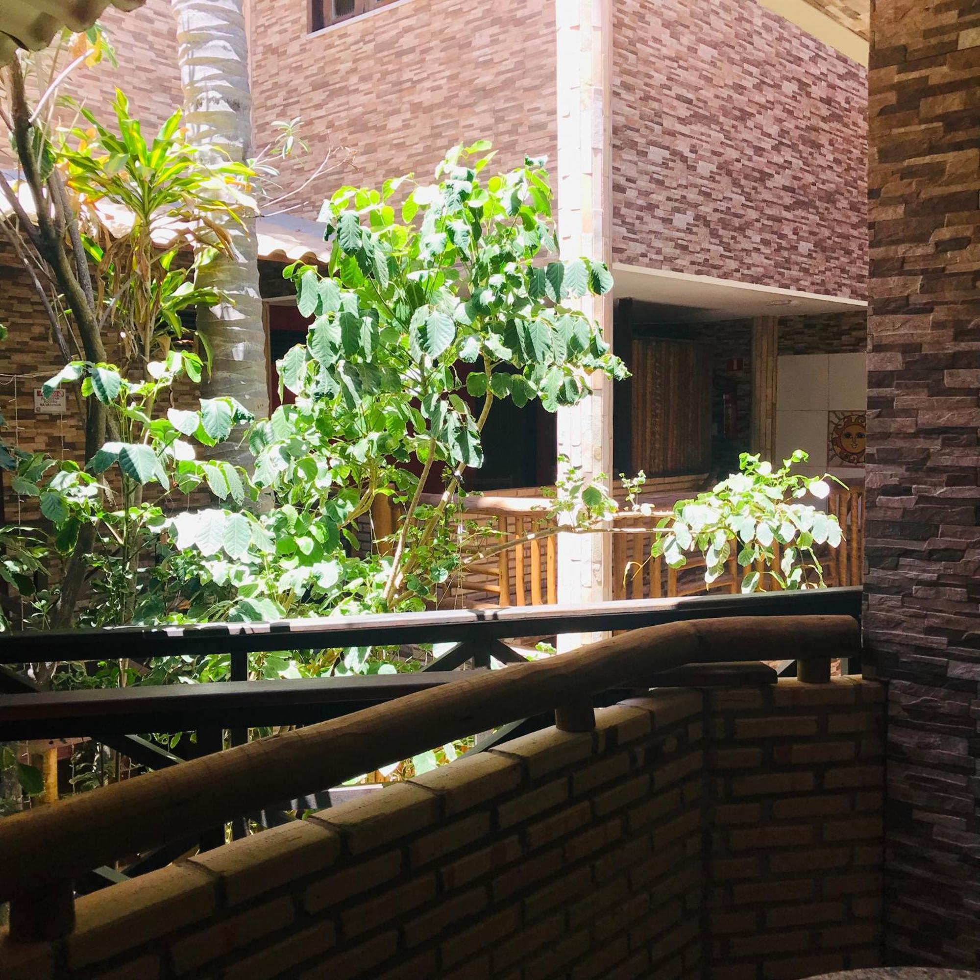 Hotel Pousada Latitude Canoa Quebrada Buitenkant foto