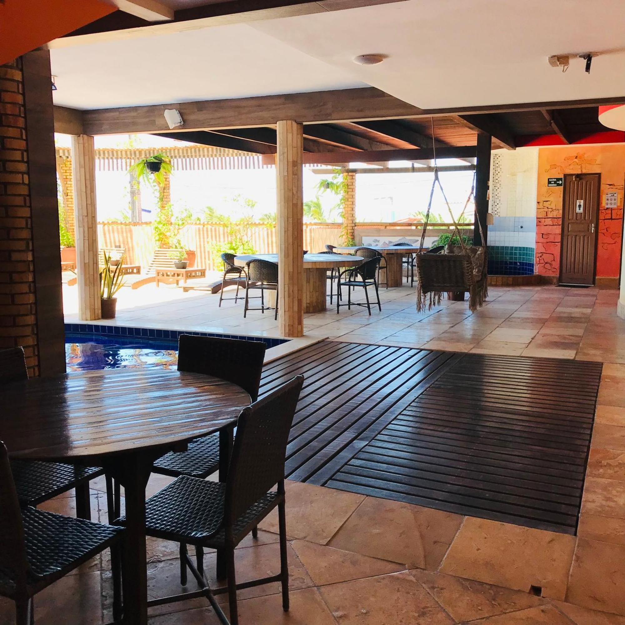 Hotel Pousada Latitude Canoa Quebrada Buitenkant foto