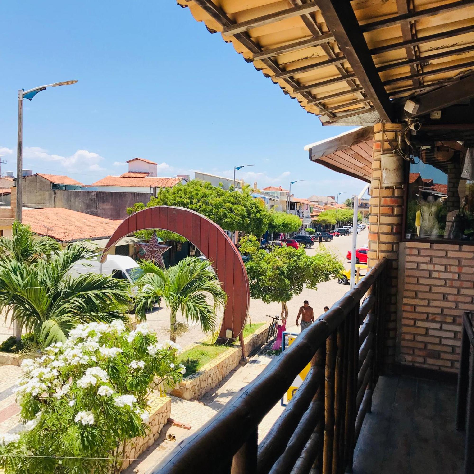 Hotel Pousada Latitude Canoa Quebrada Buitenkant foto