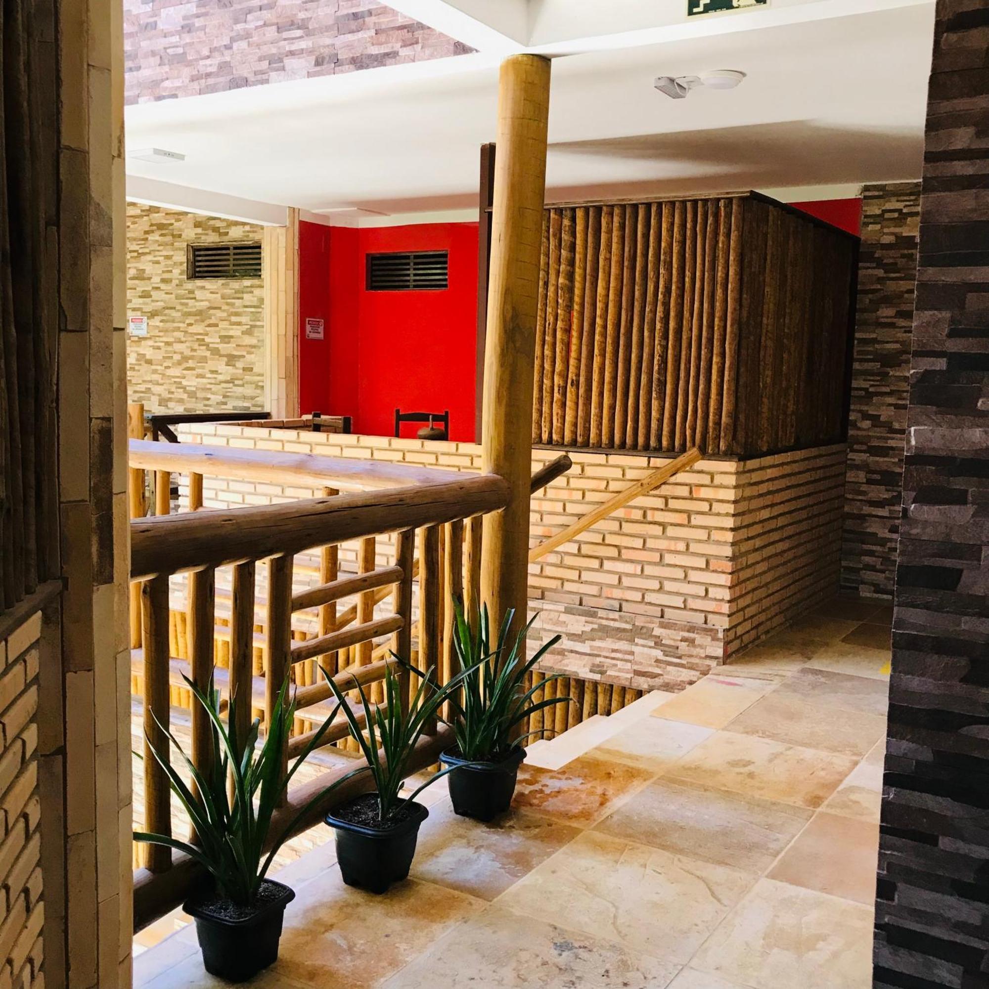 Hotel Pousada Latitude Canoa Quebrada Buitenkant foto